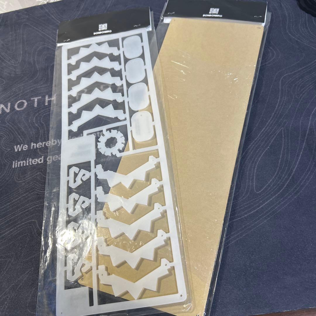 bombonero ボンプラミニ シリコン 蓄光ブルー アクリルプレート