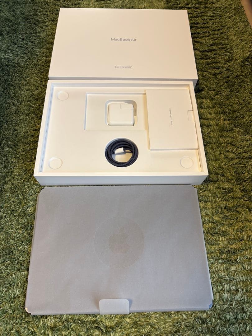 MacBook Air (M2, 2022) 本体