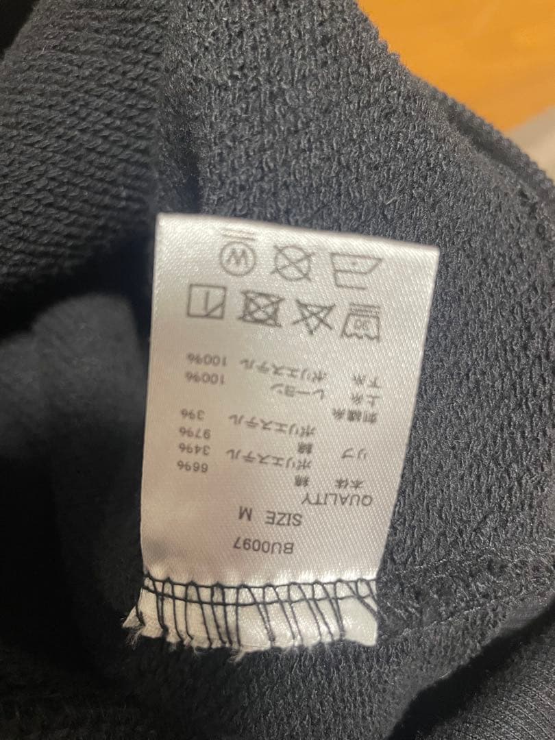 Blessü 黒 パーカー　Mサイズ