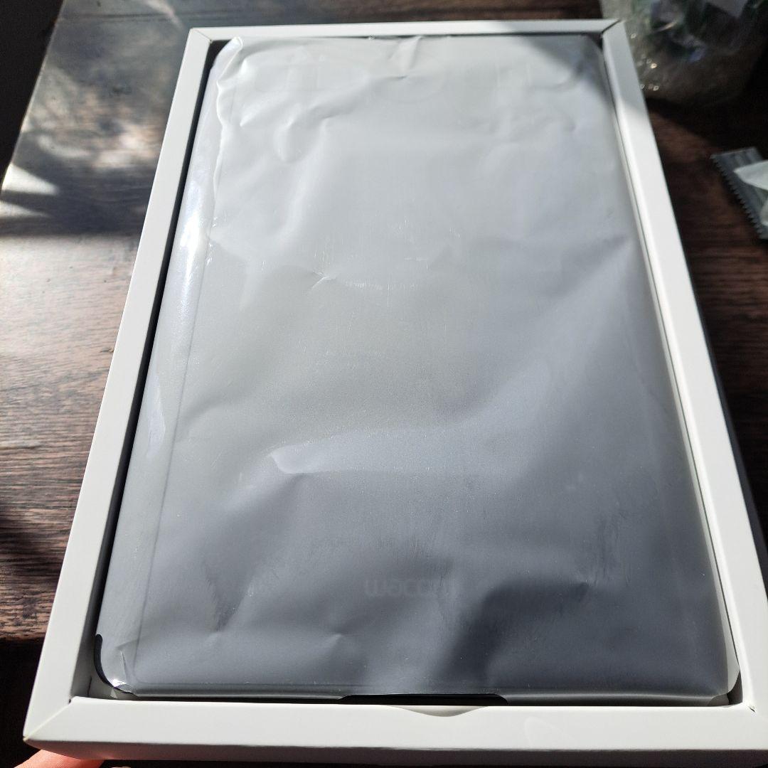 Wacom ペンタブレット　IntuosPro　付属品完備