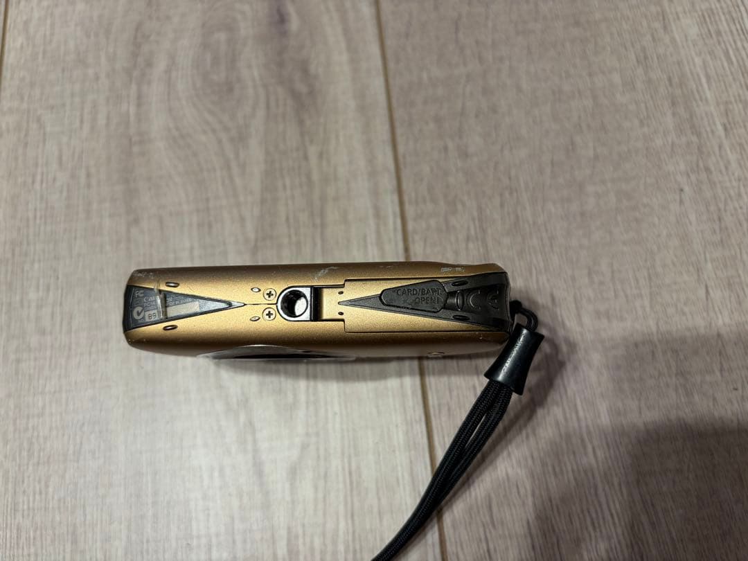 Canon IXY Digital 930 IS ゴールド