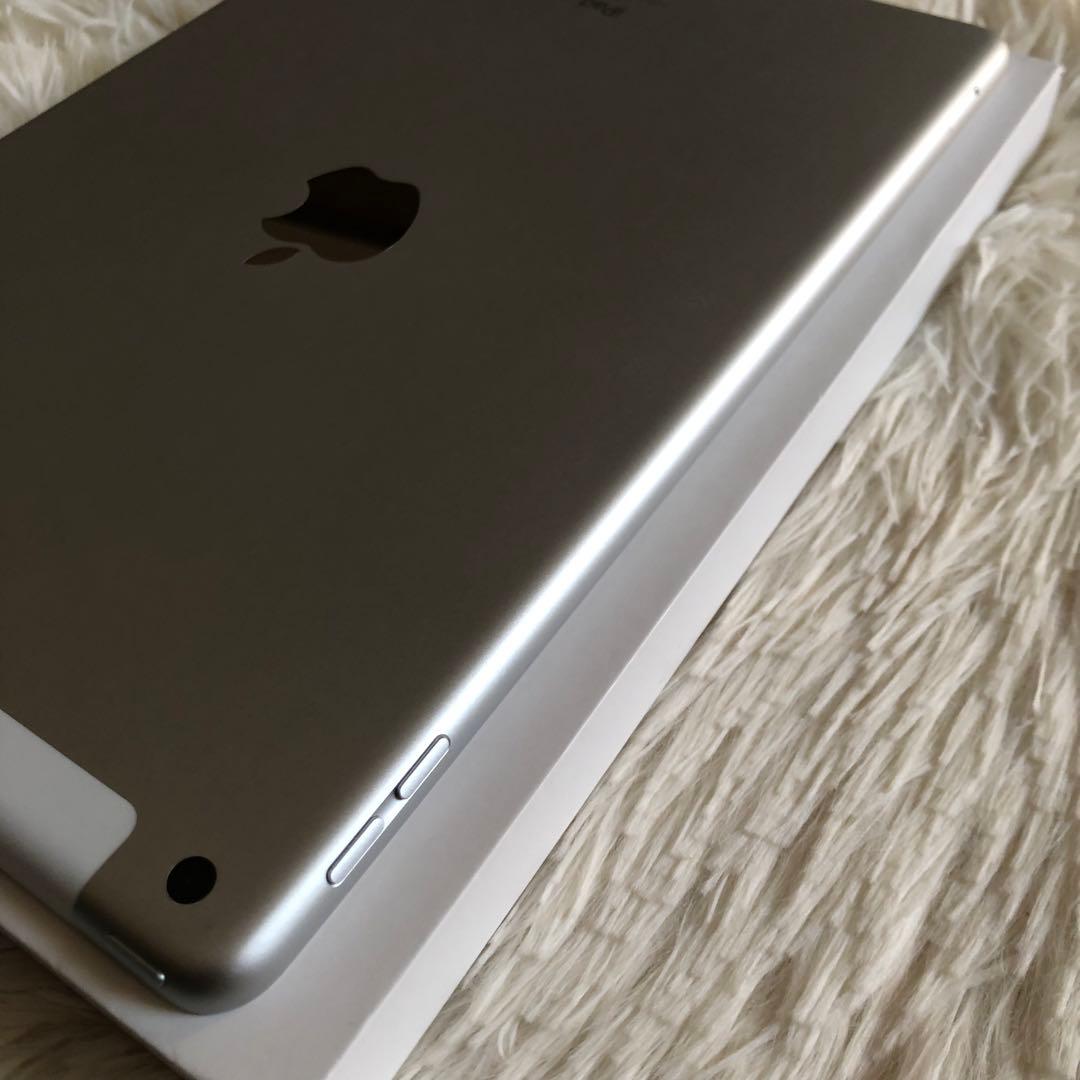 【早い者勝ち】iPad 第9世代 64GB SIMフリー【すぐ発送】