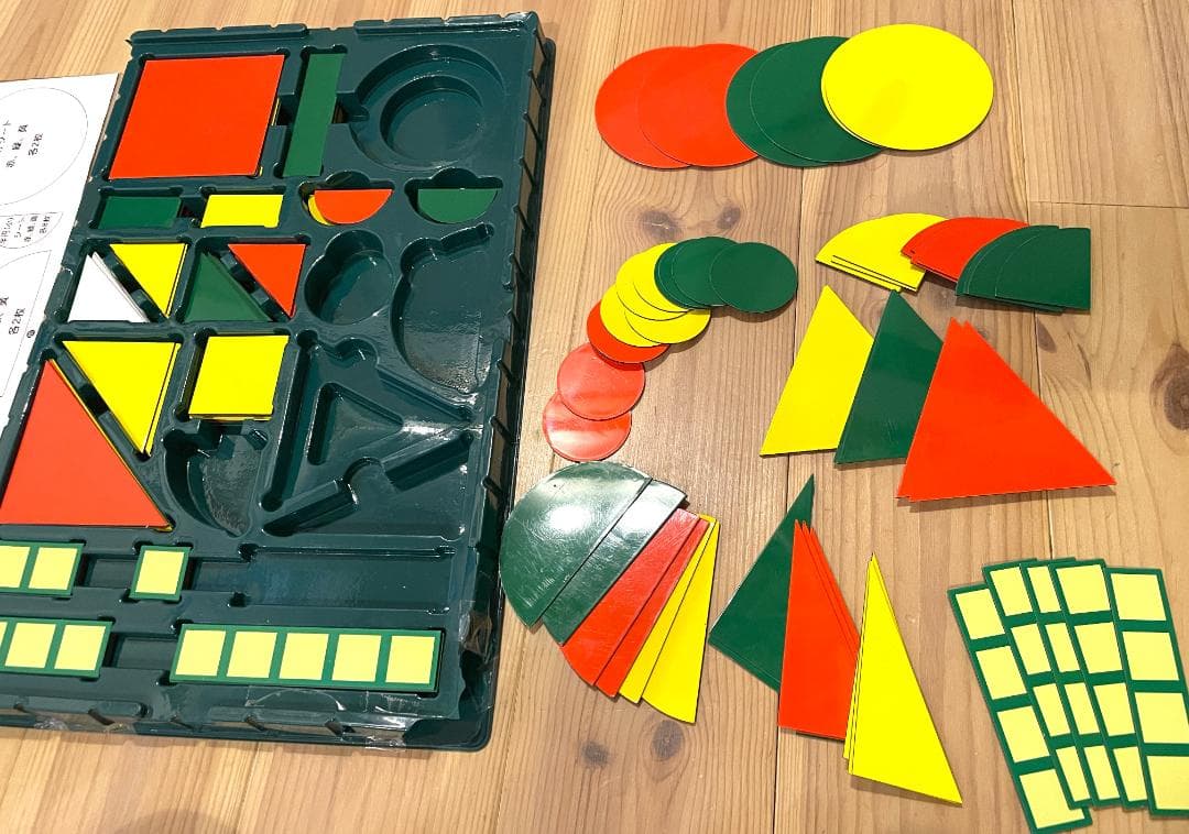 家庭保育園第2教室プレイボード知育玩具マグネットホワイトボード絵合わせ文字つみき