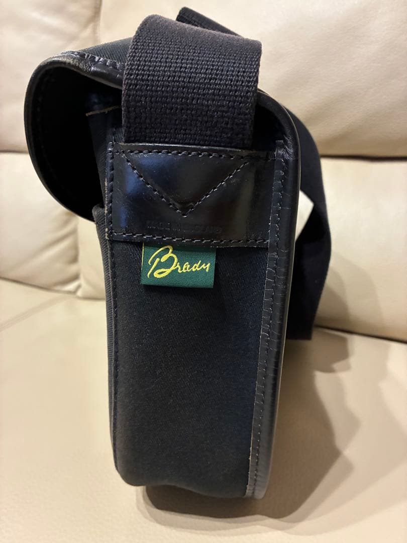 Brady ブレディ　ショルダーバッグ