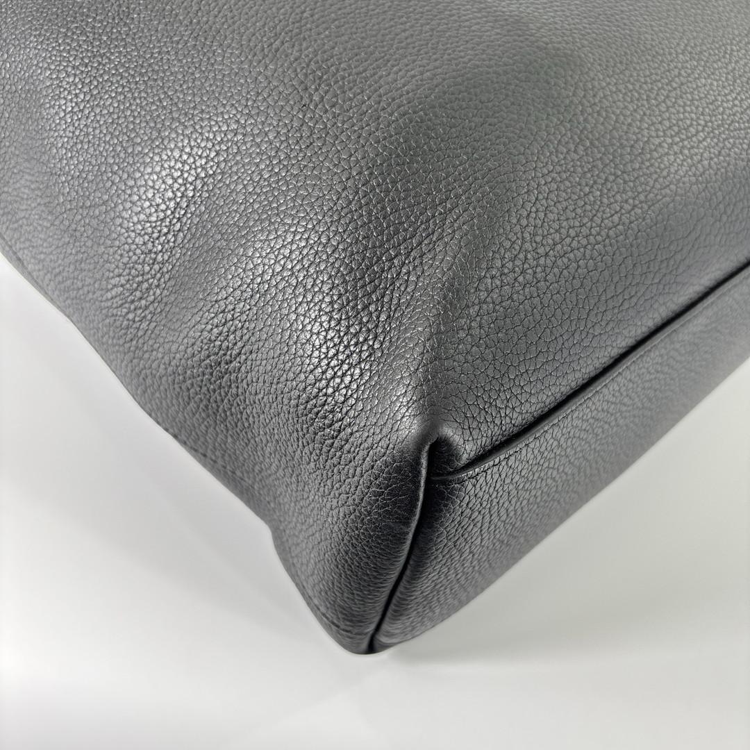 超極美品 ルイヴィトン トリヨンレザー カバ ヴォワヤージュ トートバッグ