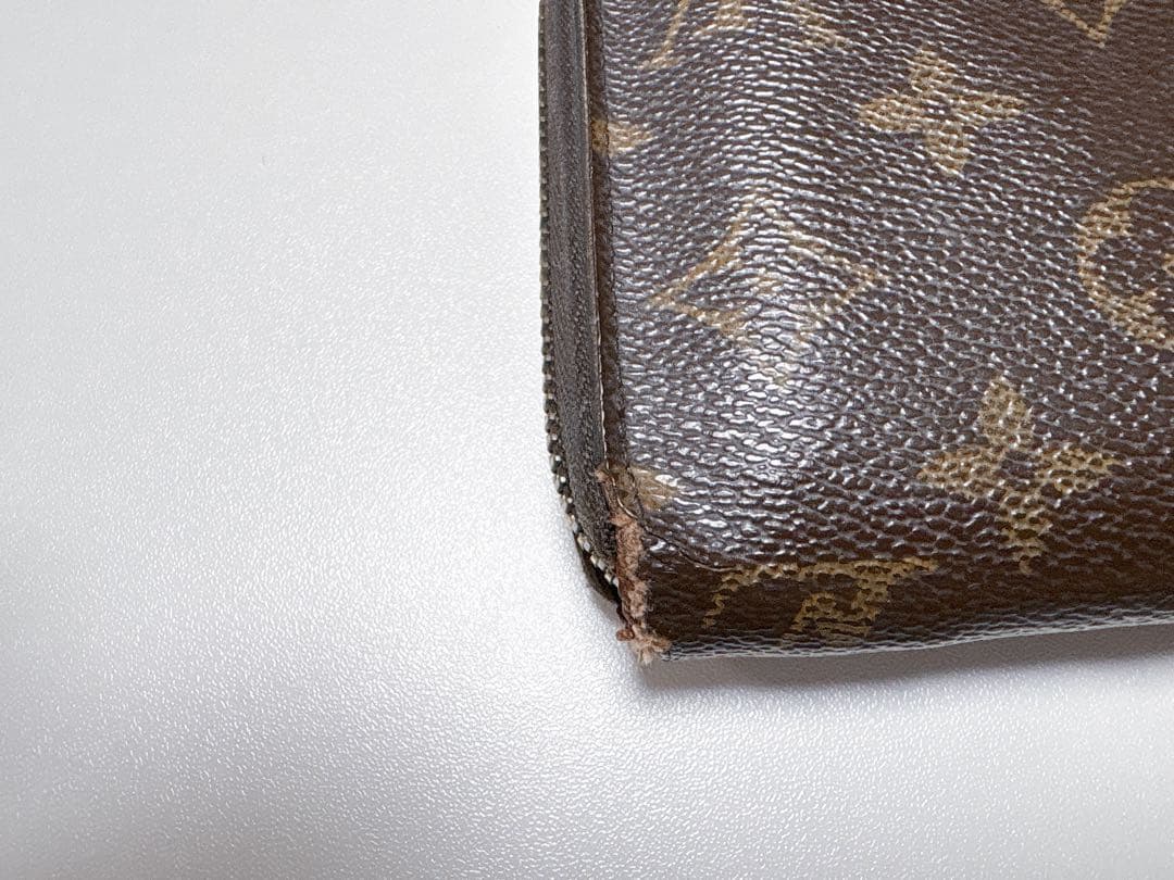LOUIS VUITTON（ルイヴィトン） ジッピーウォレット / モノグラム