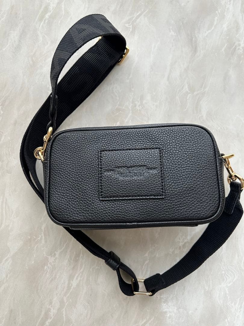 MARC JACOBS THE CROSSBODY ブラック