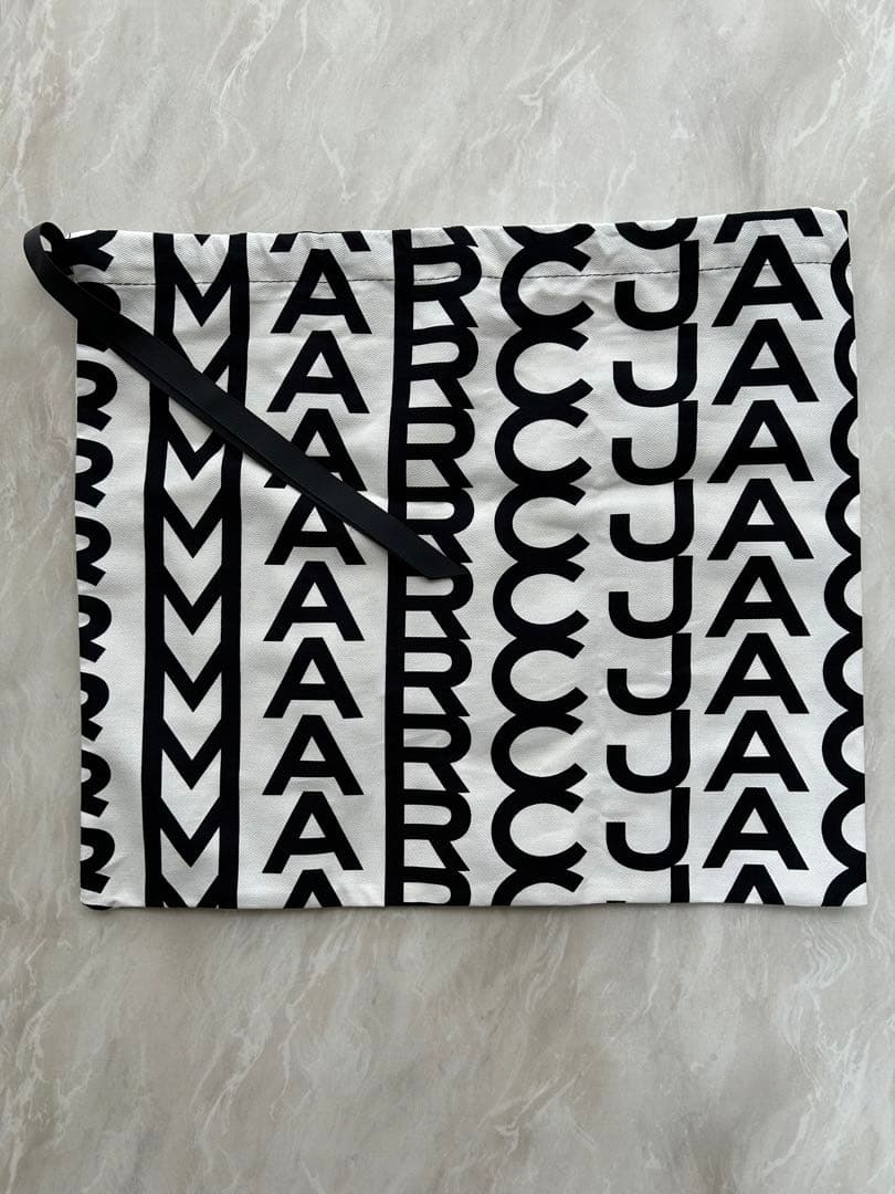 MARC JACOBS THE CROSSBODY ブラック