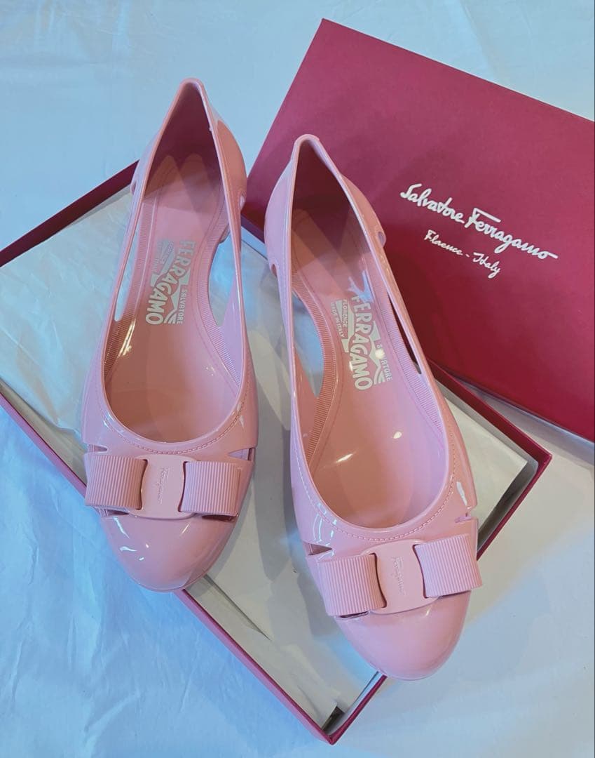 サルヴァトーレフェラガモ ♡レインシューズ♡ピンク♡38ヴァラ