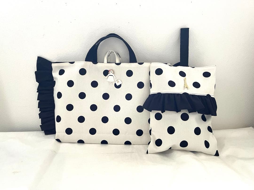 ことぽこさま☆専用　フリルレッスンバッグ ジュース入れ　水玉　ドット