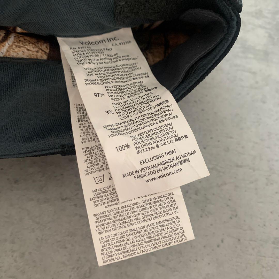 未使用級✨VOLCOM スノーボードウェア　パンツ　ブラック
