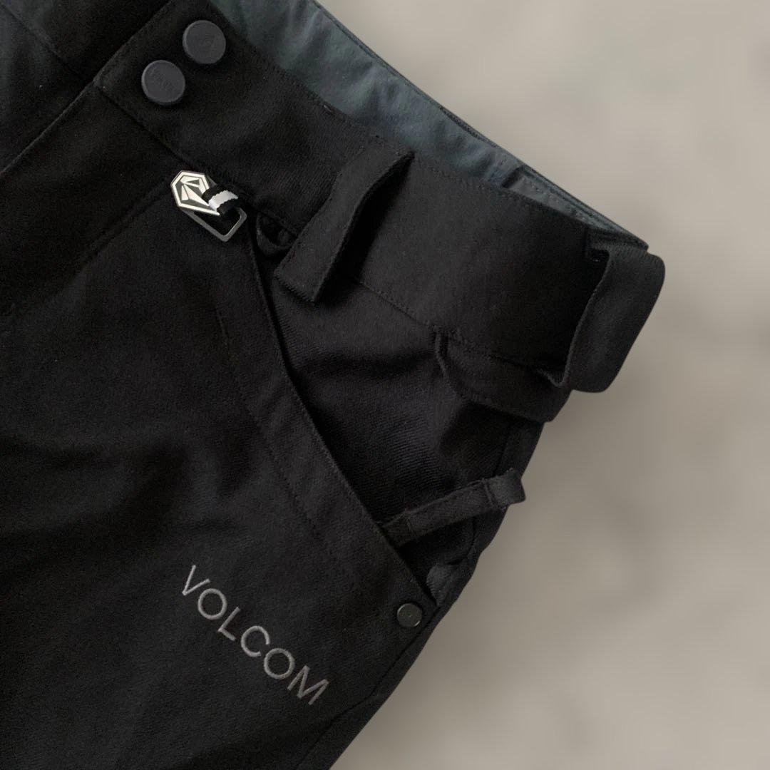 未使用級✨VOLCOM スノーボードウェア　パンツ　ブラック
