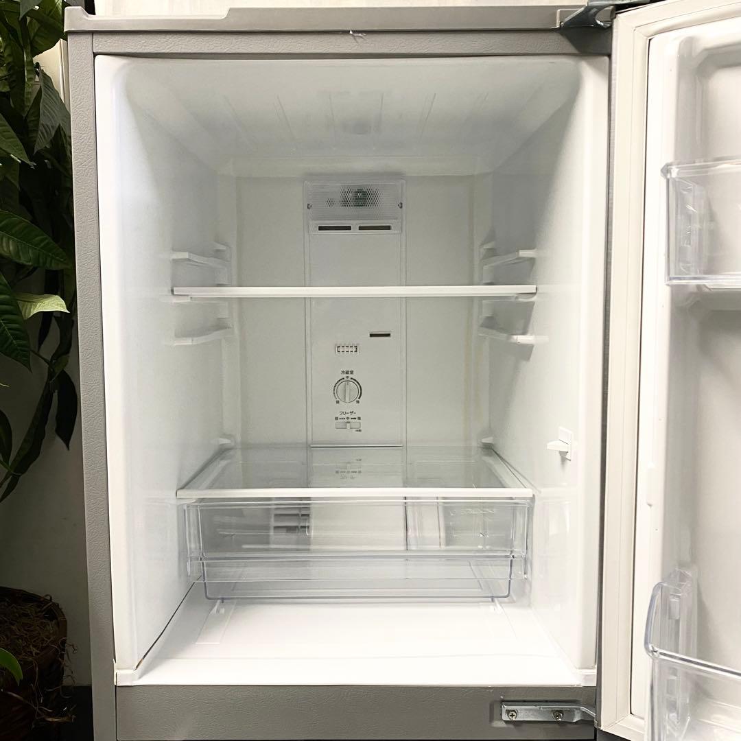 一人暮らしにちょうどイイ♪2ドア冷凍冷蔵庫126L