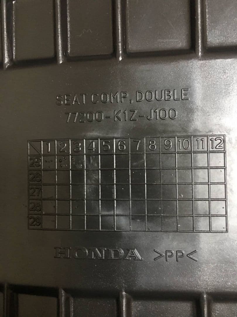 PCX2025 純正シート