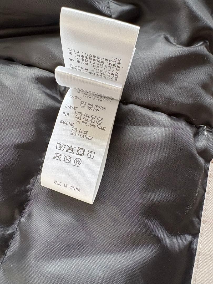 グレー ダウンジャケット フード付き　新品購入　美品　ほぼ新品　レディース