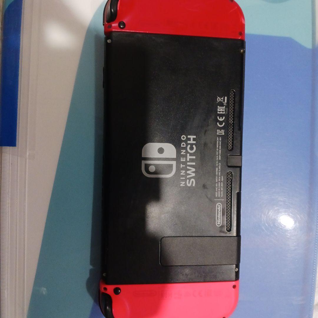 傷あり　Nintendo Switch本体ジョイコンツキ