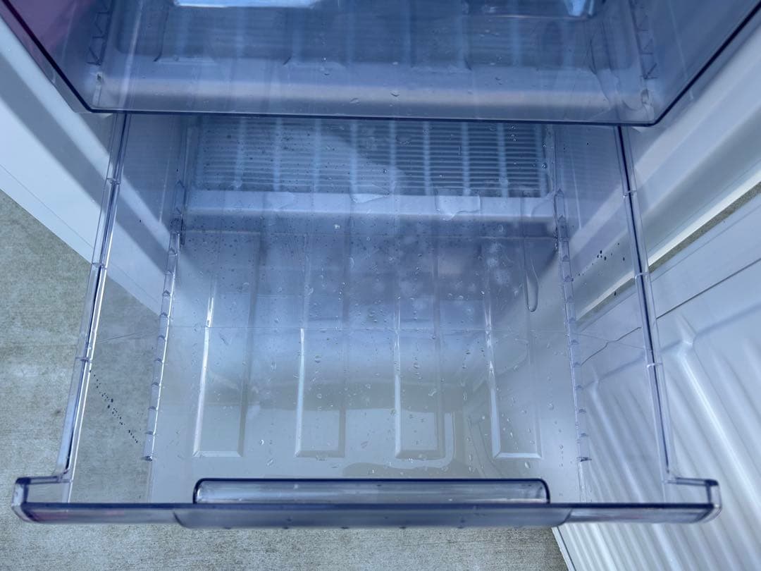 シャープ　SHARP FJ-HS17X 冷凍庫　6段式　ホワイト　送料込