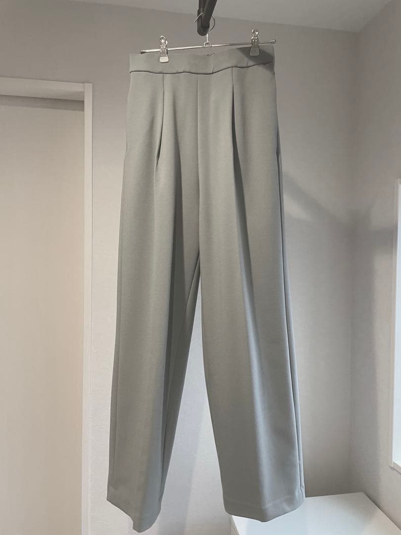 Mila Owen ハリ感フレアトップス×パンツドレス SET UP