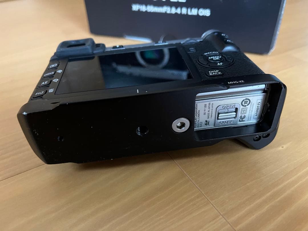 FUJIFILM X-E2 ミラーレスカメラ 本体　美品