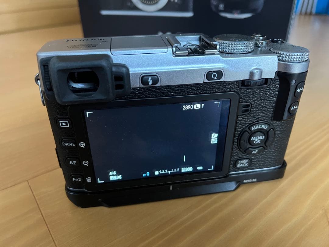 FUJIFILM X-E2 ミラーレスカメラ 本体　美品