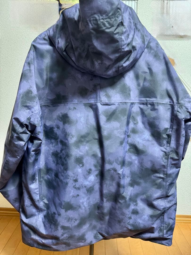 ユニクロ　ハイブリッドダウンスノーボードパーカ平野歩夢モデル