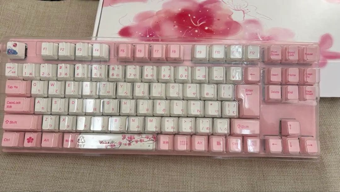 美品最安値Varmilo 桜キーボード　JIS配列　銀軸