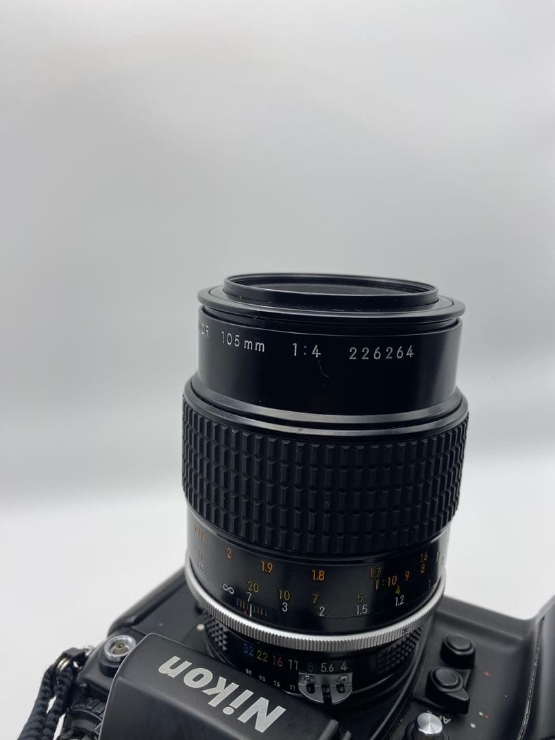 Nikon F4 フィルム一眼レフカメラ Nikkor 105mmレンズ付き