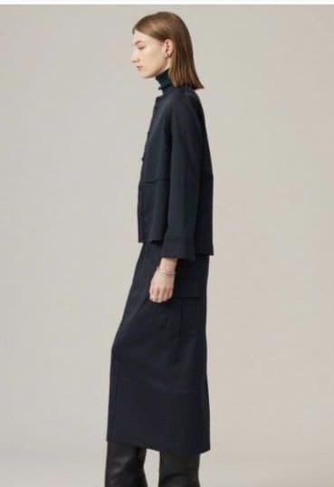 ICB【洗える】ウォームサテン クロップドシャツ　タグ付き