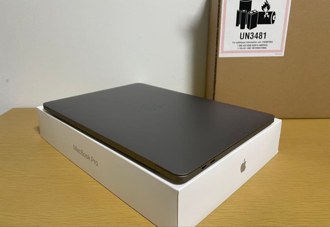 美品 MacBook Pro Retina 2020 バッテリー95％