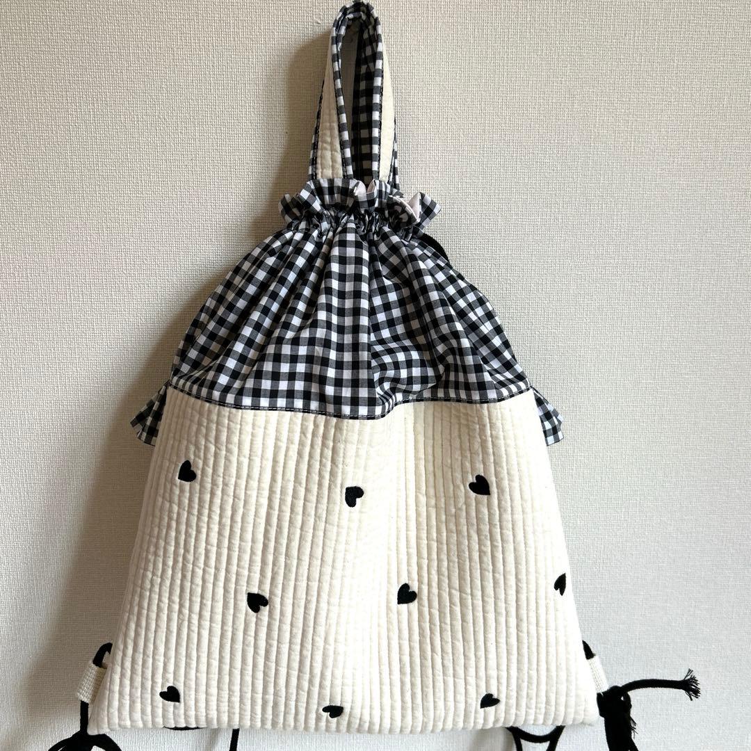 メー❤︎翌日発送！圧縮梱包！　【白地黒ハートヌビ×黒チェック】　女の子