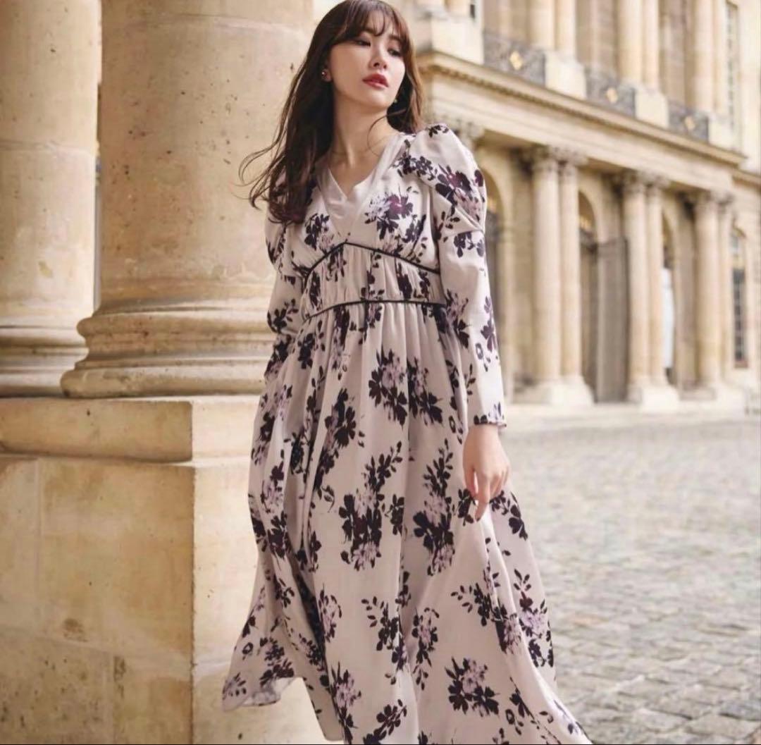 ワンピース herlipto Muse Floral Cut-Out Dress