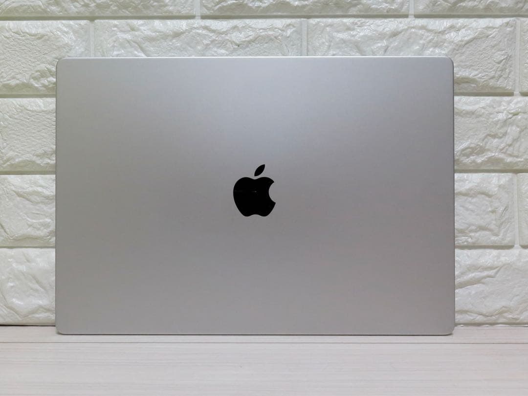 M1Max MacBookPro 16インチ　メモリ32GB SSD1TB 銀