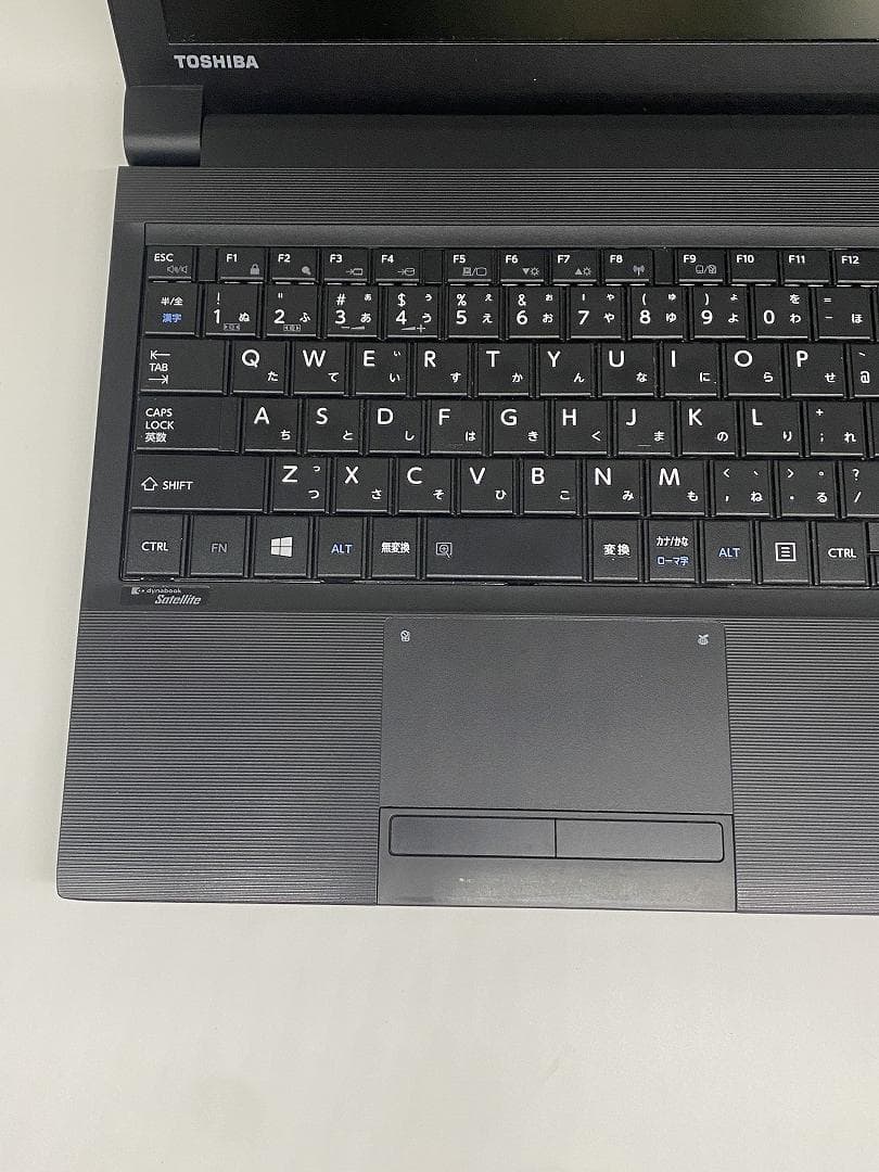 クロ　　【東芝】ノートパソコン B4