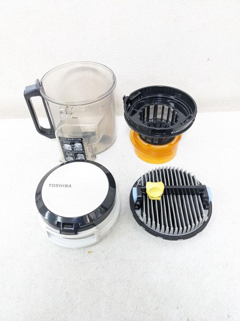 TOSHIBA VC-CF20FA-W サイクロン式掃除機 2021年製