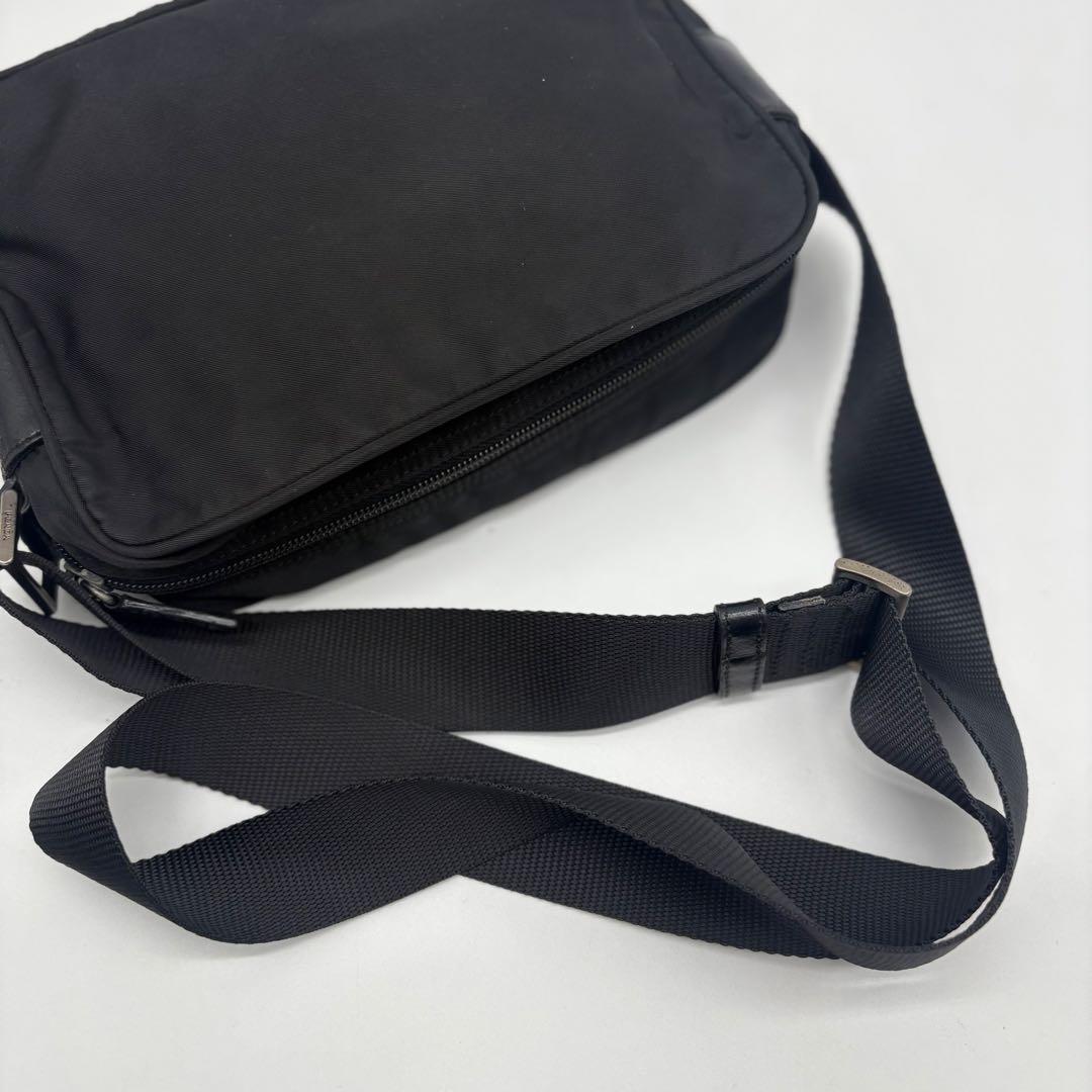 【しもゆう様】プラダ PRADA ショルダーバッグ カメラバッグ ブラック