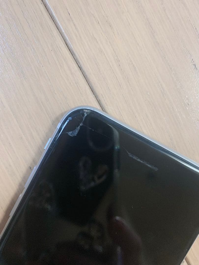 Apple iPhoneSE(第2世代）本体 ホワイト 箱、新品ケーブル付き