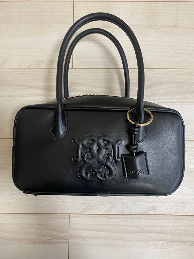 【SNIDEL】エンボスロゴボストンバッグ