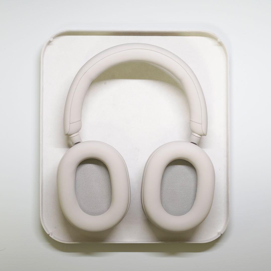 【ほぼ新品】SONY WH-1000XM5 プラチナシルバー