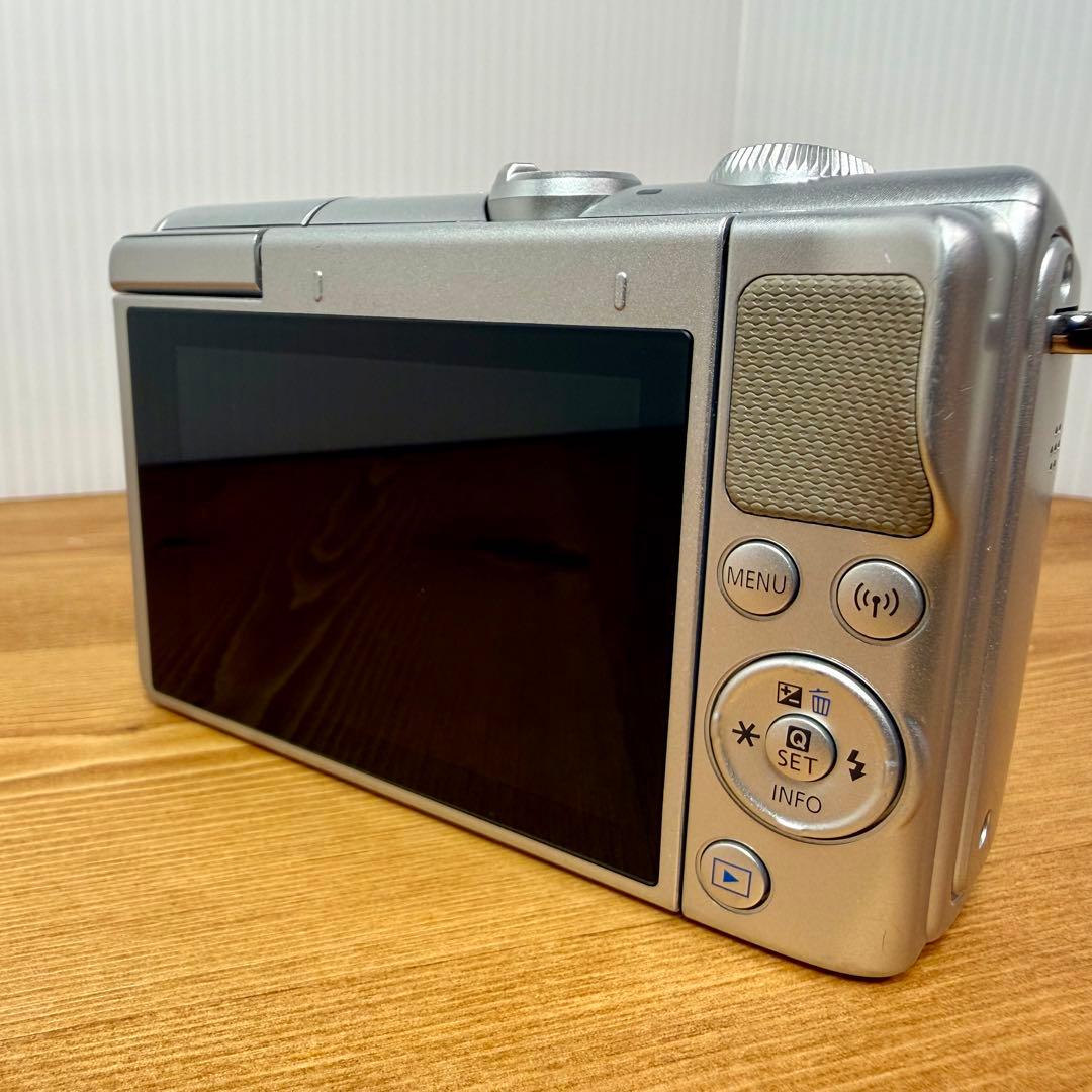 Canon EOS M100 EF-M15-45 レンズキット バッテリー×2個