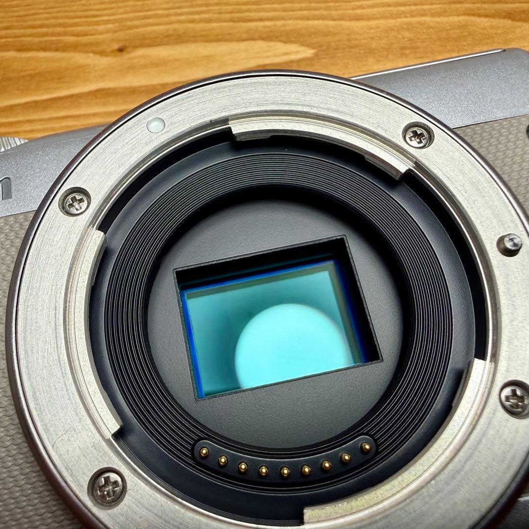 Canon EOS M100 EF-M15-45 レンズキット バッテリー×2個