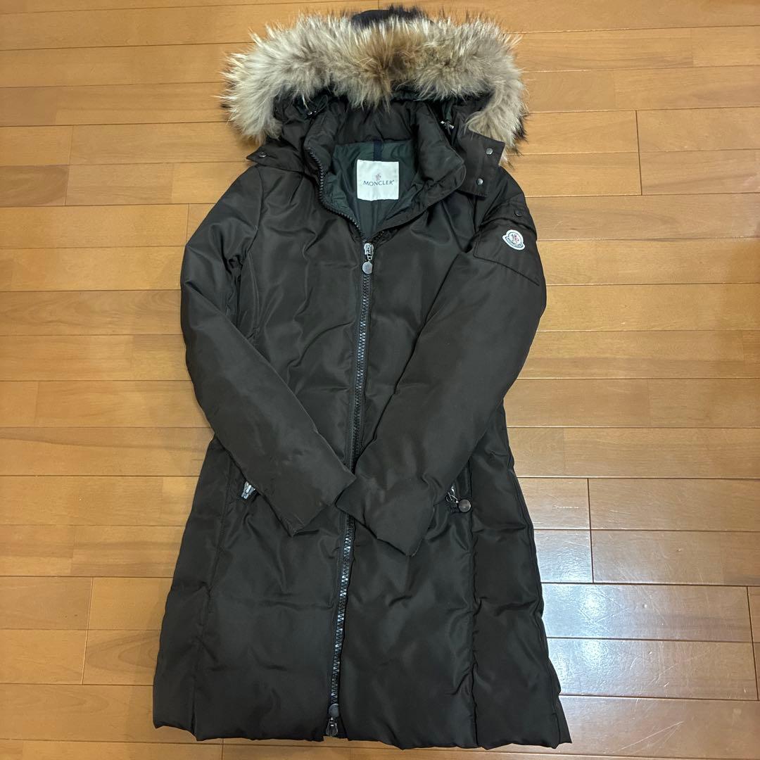 Moncler ブラウン ロングダウンジャケット