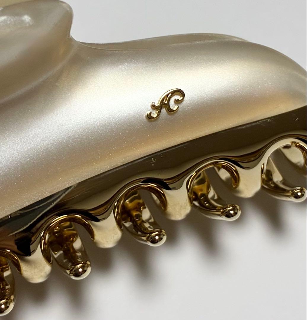 acca ヘアクリップ アイボリー×ゴールド