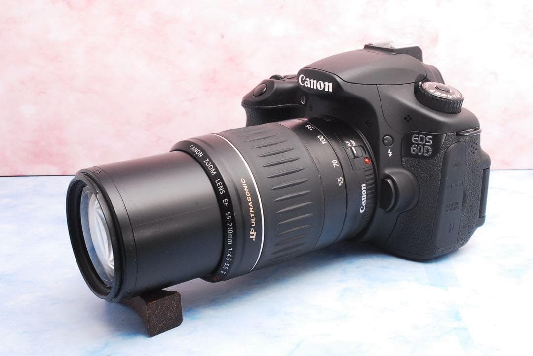 キャノン EOS 60D▪️一眼レフカメラ▪️S数少♪▪️手ぶれ補正標準＆望遠