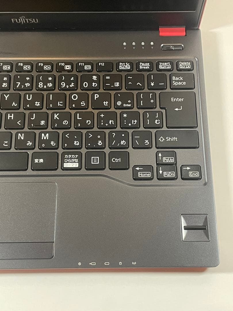 【超軽量】LIFEBOOK◇レッド◇SSD◇カメラ付◇ChatGPT搭載◇