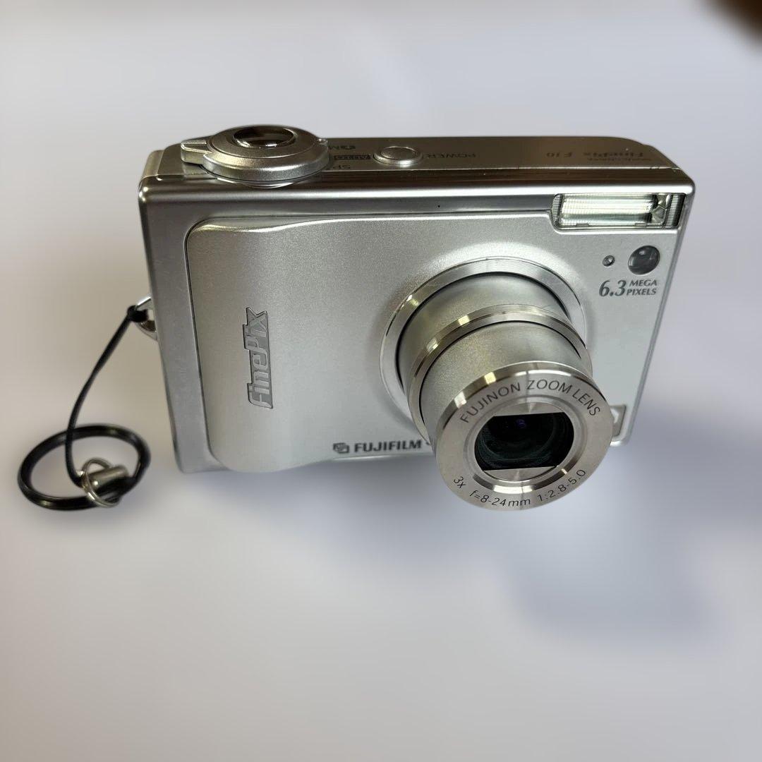 Fujifilm FinePix F10 コンパクトデジタルカメラ