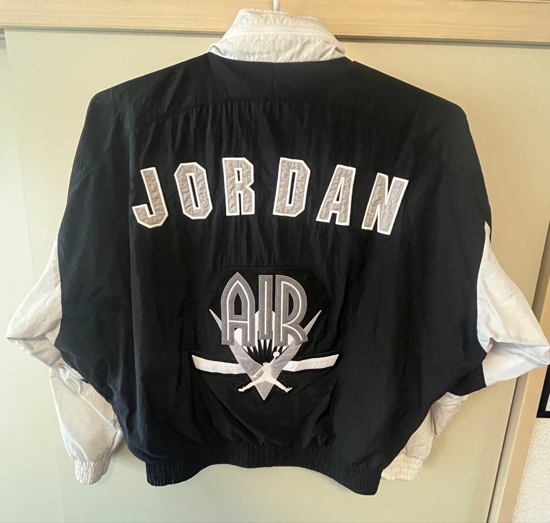 AIR JORDAN エアジョーダン　ナイロンジャケット　メンズ　L 白　黒