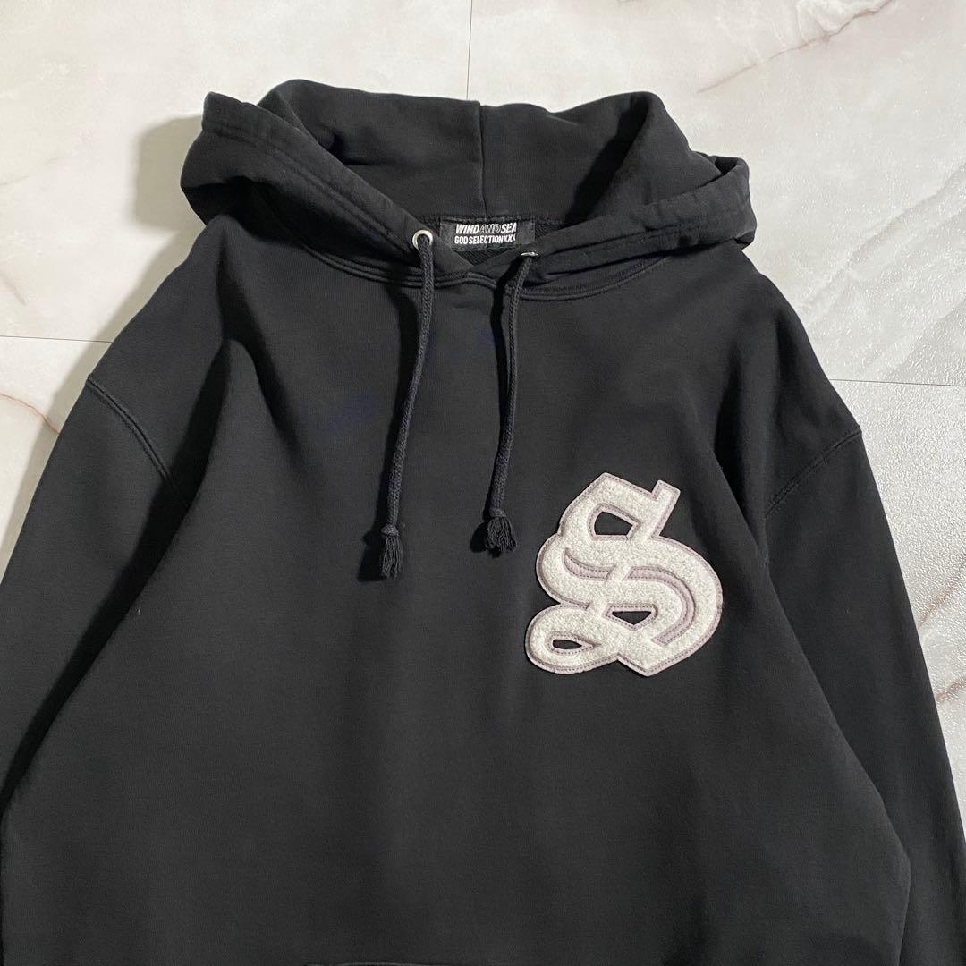 A18400 美品 ウィンダンシー×ゴッドセレクションXXX コラボフーディ L