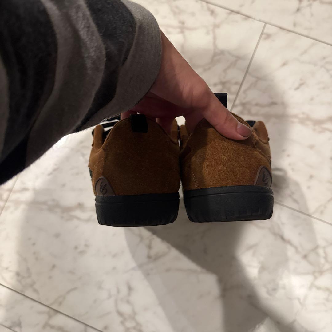 es QUATTROスケシュー　erl ポーカーズ　ビーブロ