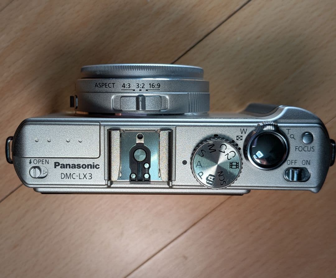 デジタルカメラ Panasonic LUMIX DMC-LX3