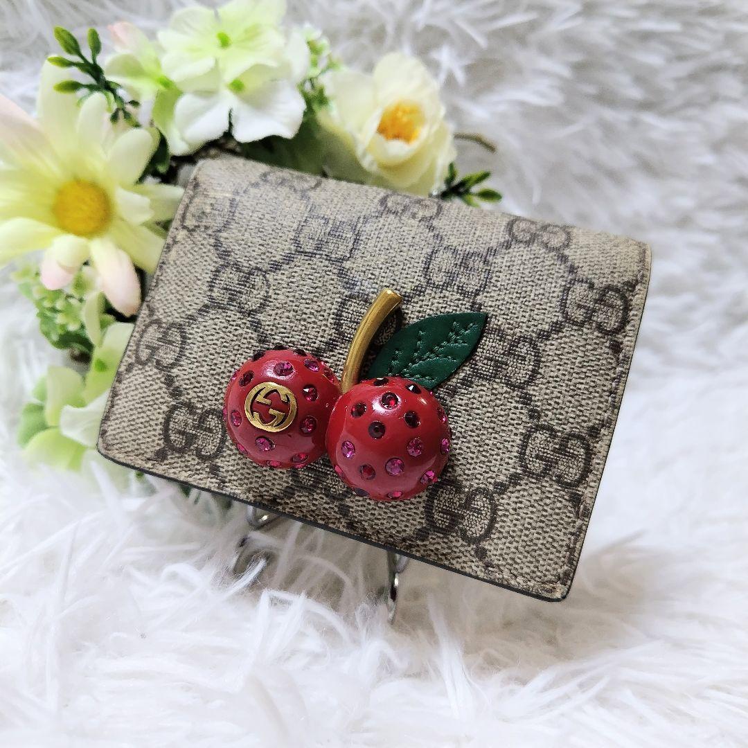 美品✨グッチ◇チェリースプリーム二つ折り財布　ゴールド金具インターロッキング